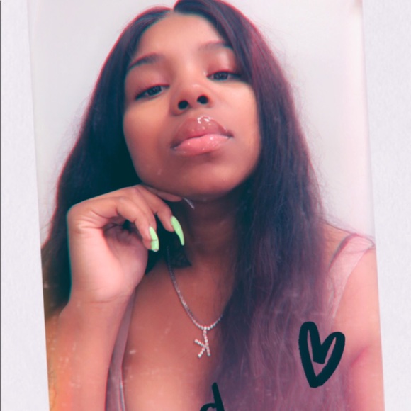 Meet your Posher, Kadjiah - Picture 1 of 1